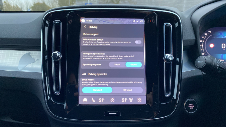 Volvo XC40 2.0 B3P Plus Black Edition 5dr Auto Petrol Estate